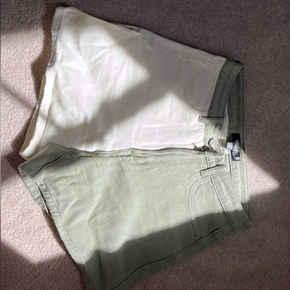 Misguided 2 Tone Denim shorts
